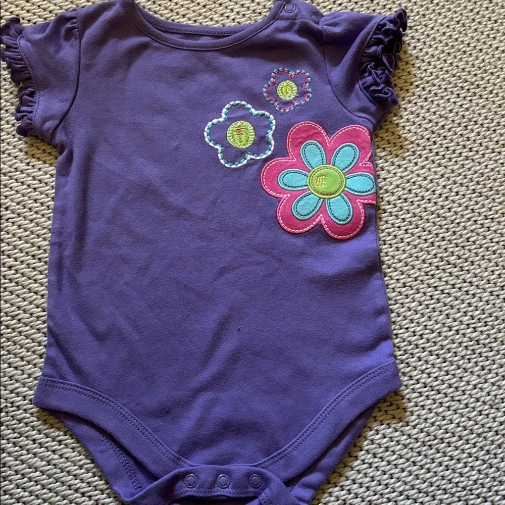 One piece romper infant girls new size 6-9 months cotton Garanimals snaps